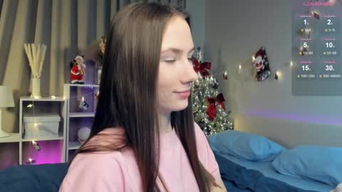 Snapshot of cel1ne_secret chatting on 01/17/25, 11:40 Josie Manesi online show from 01/17/25, 11:40