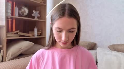Snapshot of cel1ne_secret chatting on 09/09/25, 06:24 Josie Manesi online show from 09/09/25, 06:24