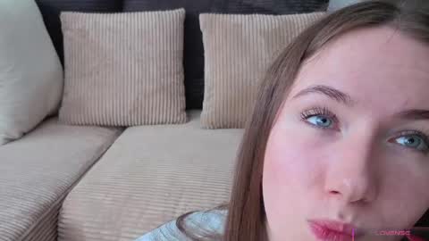Josie Manesi online show from 05/01/26, 06:07