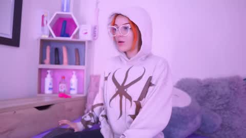 Celeste  online show from 11/06/25, 02:18