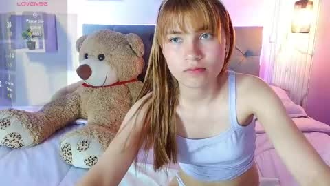 Snapshot of celeste_london chatting on 05/16/26, 06:28 C E L E S T E online show from 05/16/26, 06:28