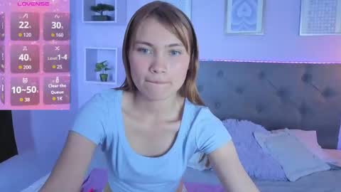 Snapshot of celeste_london chatting on 06/07/26, 07:39 C E L E S T E online show from 06/07/26, 07:39