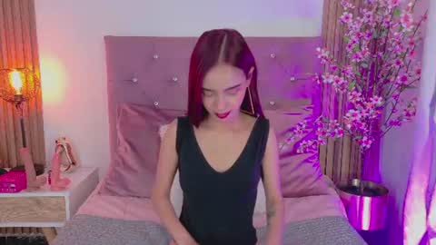 Snapshot of celeste_queen7 chatting on 07/03/26, 12:00 celeste_queen7 online show from 07/03/26, 12:00