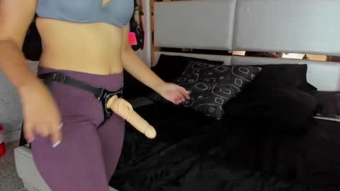 celeste_starsss online show from 02/28/25, 12:43