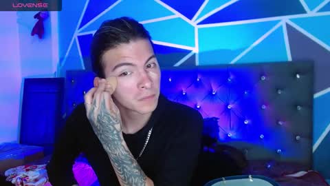 I am Valentinn online show from 10/22/25, 01:39