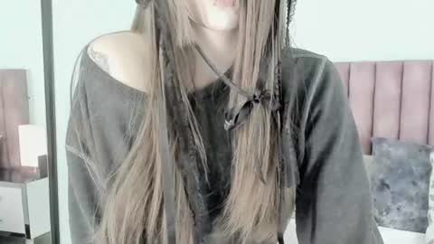 Snapshot of celestica_rose chatting on 07/16/26, 12:05 Celestica online show from 07/16/26, 12:05