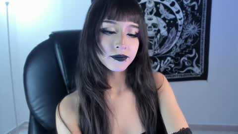   online show from 03/10/25, 03:56