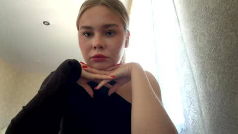 Snapshot of celestinehilscher chatting on 06/02/26, 06:48 Cary online show from 06/02/26, 06:48