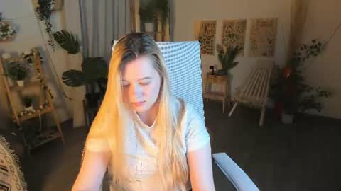 Snapshot of celestinemauriac chatting on 06/16/26, 06:54 your cute kitty online show from 06/16/26, 06:54