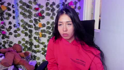 Snapshot of celestinepurple chatting on 01/04/25, 10:13 Celestineeeeee online show from 01/04/25, 10:13