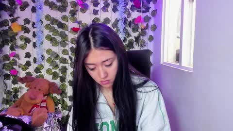 Snapshot of celestinepurple chatting on 01/06/25, 05:16 Celestineeeeee online show from 01/06/25, 05:16