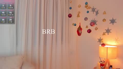 Snapshot of celia_dubois chatting on 12/12/24, 12:16 Ari online show from 12/12/24, 12:16