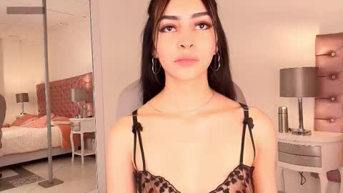 Snapshot of celine_golden chatting on 10/16/25, 11:06 CELINE online show from 10/16/25, 11:06