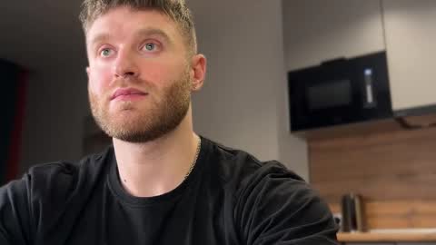 Snapshot of centurion_1 chatting on 03/06/25, 04:07 Bruce online show from 03/06/25, 04:07