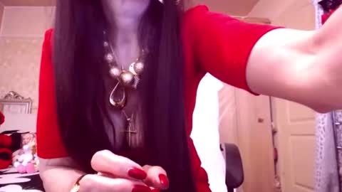 Cerise online show from 11/29/25, 12:24