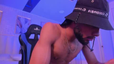 Snapshot of cero_khalifa chatting on 05/08/26, 01:33 cero khalifa online show from 05/08/26, 01:33