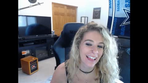 Marie online show from 01/09/25, 06:36