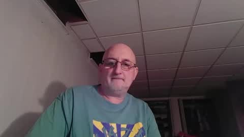 Snapshot of cfnm0968 chatting on 12/15/25, 11:20 cfnm0968 online show from 12/15/25, 11:20