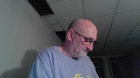 Snapshot of cfnm0968 chatting on 12/23/25, 03:37 cfnm0968 online show from 12/23/25, 03:37