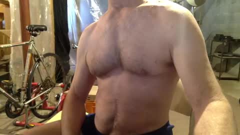 Snapshot of cfnmworkout1 chatting on 01/24/25, 07:39 cfnmworkout1 online show from 01/24/25, 07:39