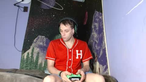 Snapshot of cguffey2284 chatting on 12/31/24, 11:06 cguffey2284 online show from 12/31/24, 11:06