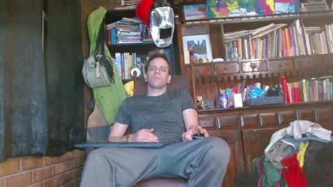 Snapshot of cguffey2284 chatting on 02/27/25, 03:14 cguffey2284 online show from 02/27/25, 03:14