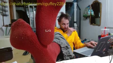 cguffey2284 online show from 12/18/25, 04:29