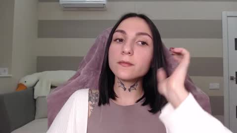 Kate online show from 02/19/25, 02:12