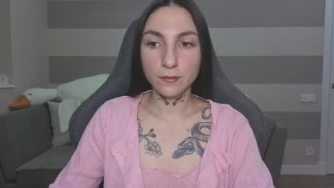 Kate online show from 11/17/25, 09:04