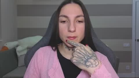 Kate online show from 12/23/25, 06:11