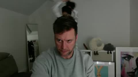 Snapshot of chacar123 chatting on 04/04/26, 12:09 2Play and play2 online show from 04/04/26, 12:09