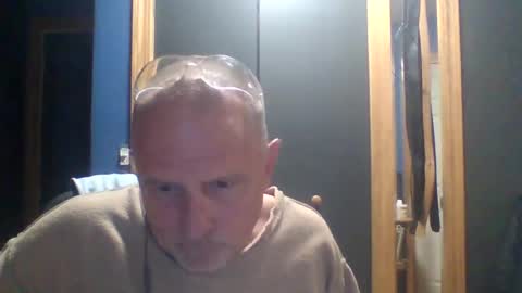 Snapshot of chadsters123 chatting on 05/22/26, 03:24 chadsters123 online show from 05/22/26, 03:24