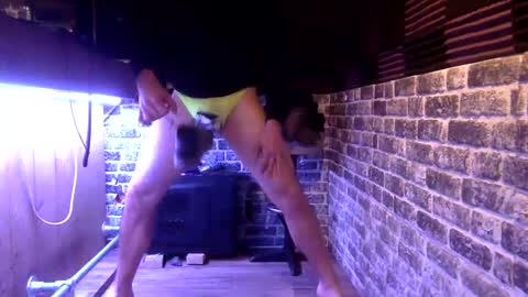 Snapshot of chamonx chatting on 01/02/25, 12:13 Kickingmyballs online show from 01/02/25, 12:13