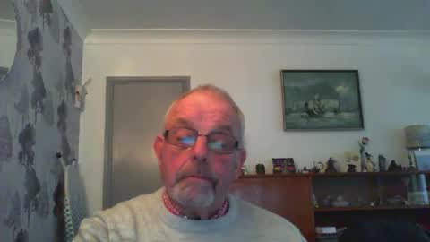Snapshot of champers37 chatting on 02/10/25, 02:37 Champers online show from 02/10/25, 02:37