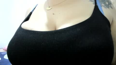 Snapshot of chanell15 chatting on 05/27/26, 09:12 Fabi online show from 05/27/26, 09:12