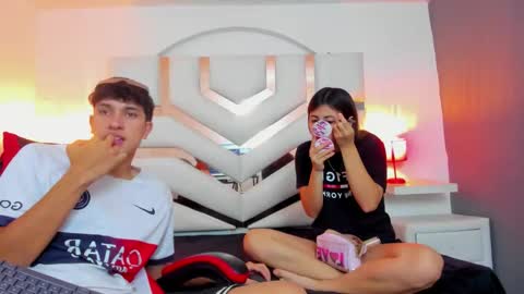 Chanellandmax online show from 12/04/25, 01:31