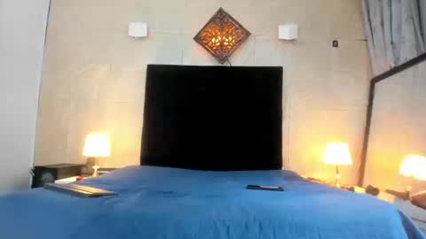 chanellejohnson_ online show from 10/18/25, 06:41