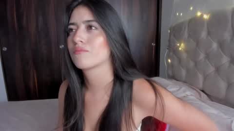 Chanell online show from 12/19/24, 08:23