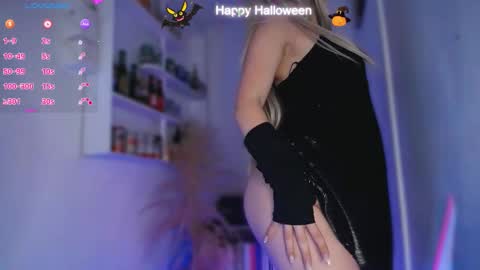 Snapshot of channel_blonde_a chatting on 10/31/25, 05:08 channel_blonde_a online show from 10/31/25, 05:08