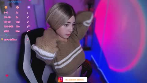 Snapshot of channel_blonde_a chatting on 11/27/25, 12:13 channel_blonde_a online show from 11/27/25, 12:13
