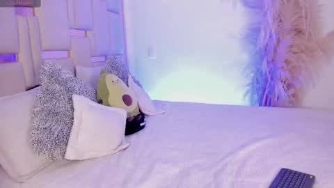  x online show from 09/16/25, 02:23