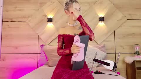 Snapshot of channelcrawford chatting on 02/24/26, 04:10 ChannelCrawford online show from 02/24/26, 04:10