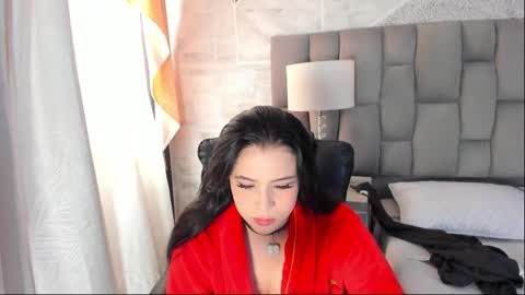 Snapshot of channelwitte chatting on 10/14/25, 09:26 channelwitte online show from 10/14/25, 09:26