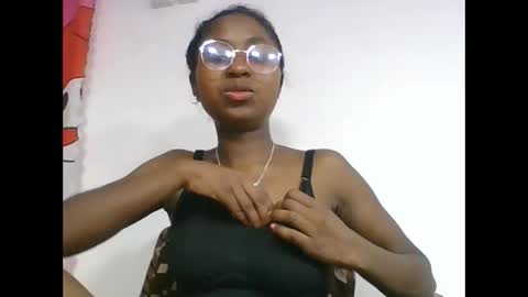 chantale483461 online show from 05/03/26, 08:42