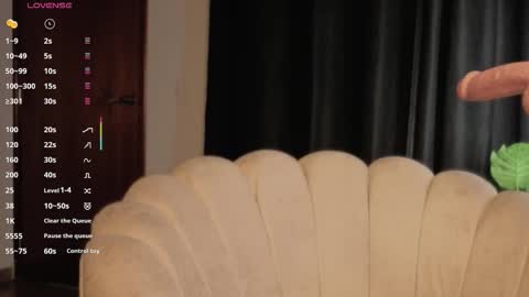 Snapshot of chantall_valkoba chatting on 10/08/25, 04:54 Chantall online show from 10/08/25, 04:54