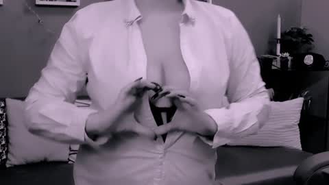 The Queen online show from 01/26/25, 10:13