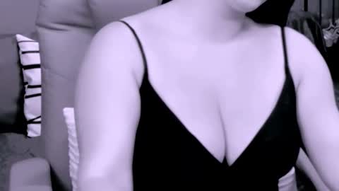 The Queen online show from 09/29/25, 04:28