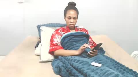 chantel87_ online show from 11/26/25, 07:53