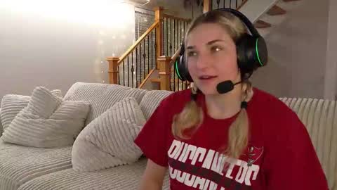 Snapshot of charbearxoxo chatting on 03/03/26, 01:01 char online show from 03/03/26, 01:01