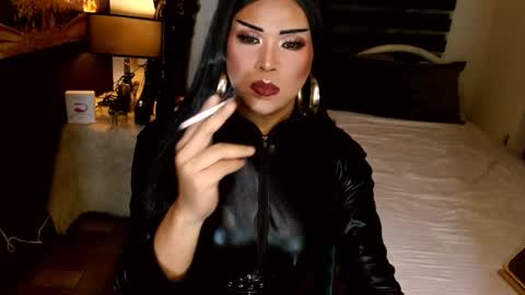 Snapshot of charismatic_apple chatting on 02/16/26, 06:37 charismatic_apple online show from 02/16/26, 06:37